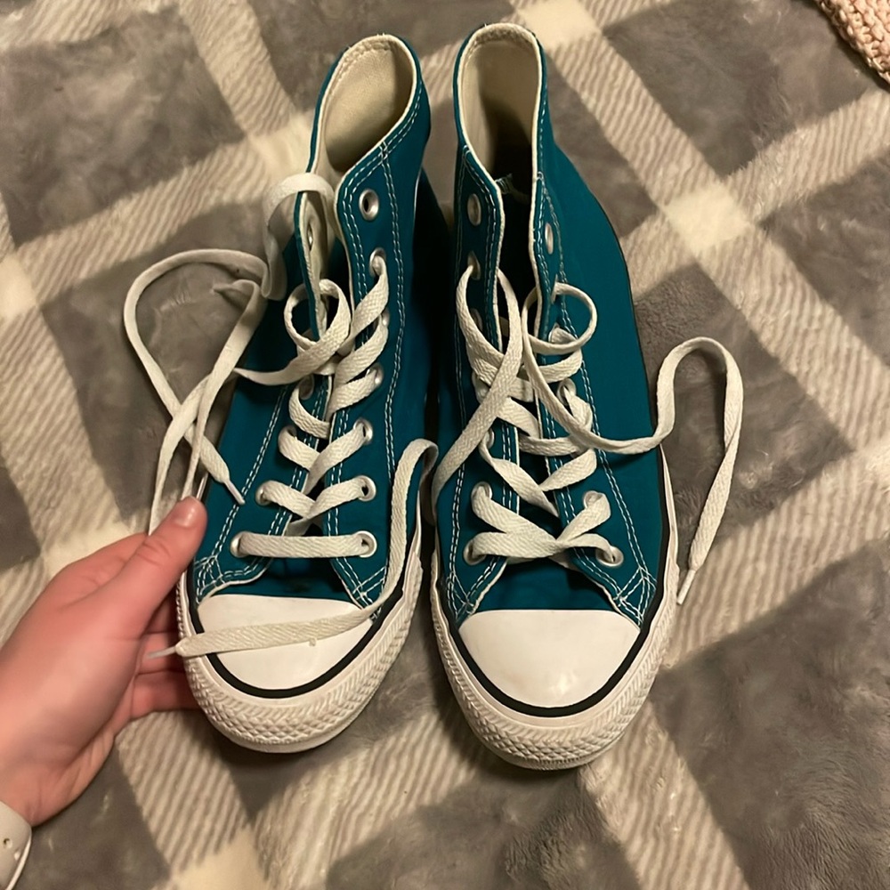 Size 8 dark teal converse